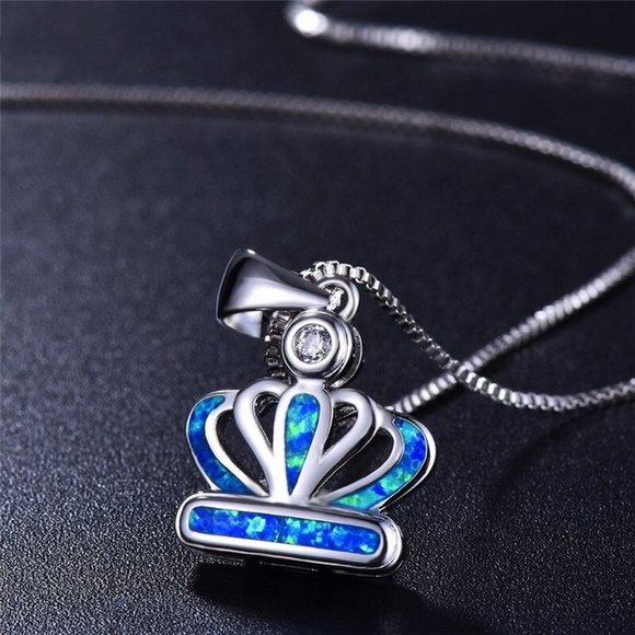 Jewelry - Silver Plated Crown Small Pendant Chain Necklace For Women, F640